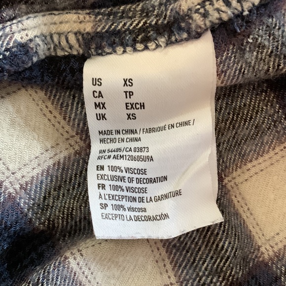AE Boyfriend Fit Blue and White Plaid Flannel XS - Picture 4 of 4